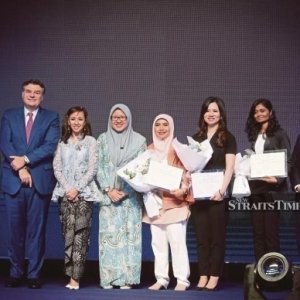 loreal-unesco-fellowship-for-women-in-science-2019-01